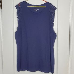 ✨️5 for $25✨️ Navy Blue Lace Trimmed Tank Top